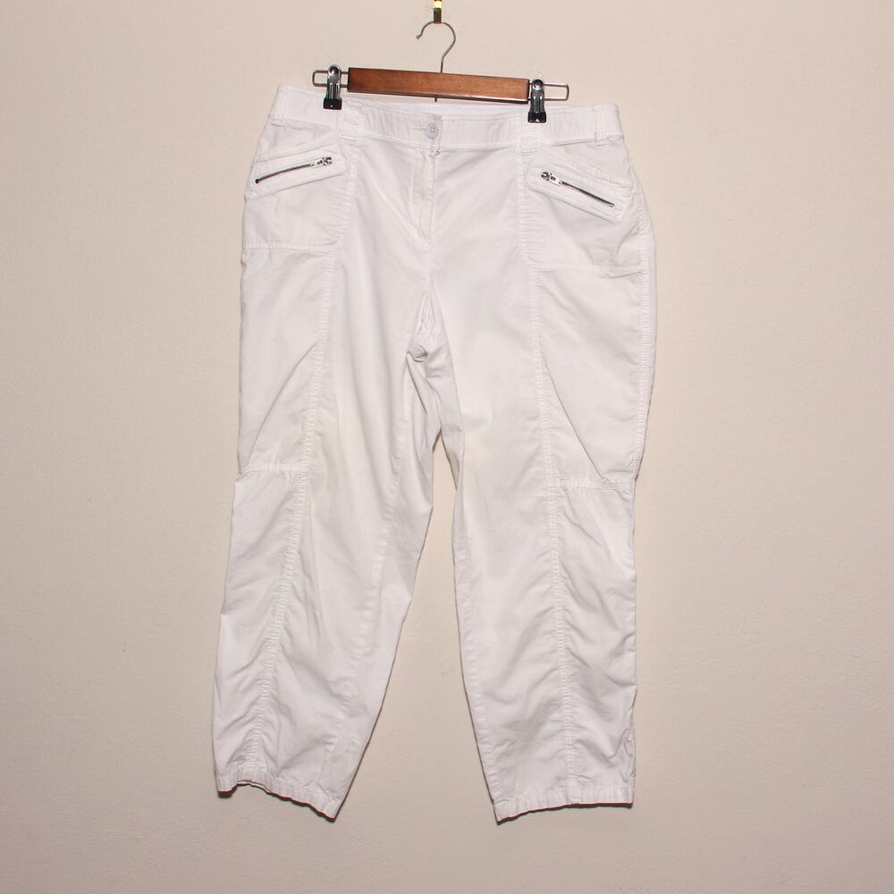 Chico's White Hiking Style pants Cropped Cotton Blend Size 2 (12)